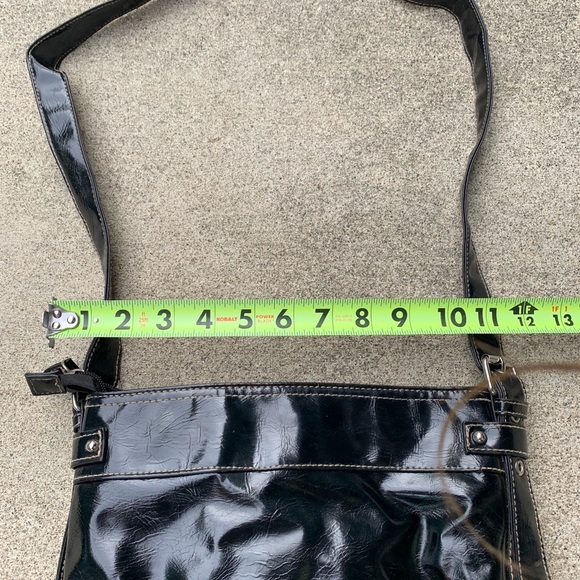 Strada Glossy Black Leather Bag - Picture 4 of 6